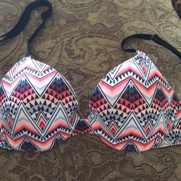 PINK Victoria's Secret Other - PINK Victoria’s Secret t-shirt bra 32B